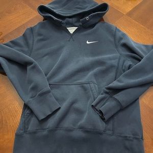 Nike hoodie Mens Medium Neckline cut